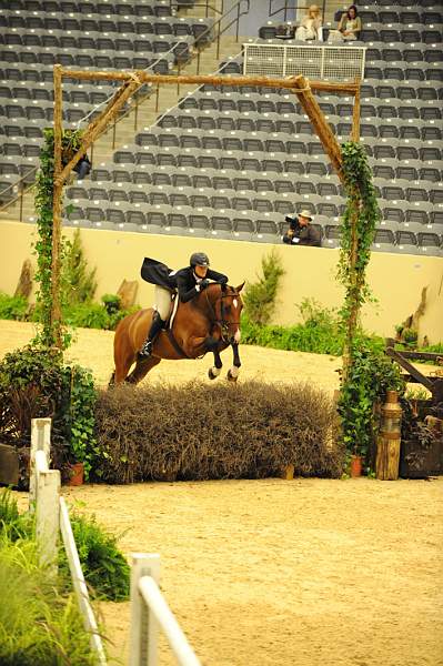 USHJA-Derby-8-20-10-DER_8240-QRnd1-CR Haribo-ColleenAcosta-DDeRosaPhoto.jpg
