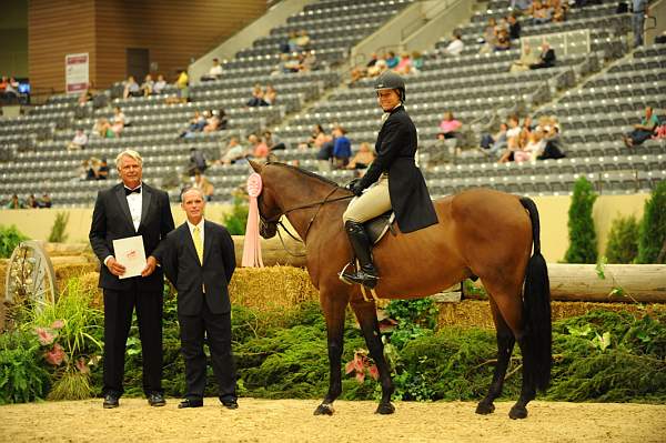USHJA-Derby-Rnd2-Awards-DER_0039-Peridot-TammyProvost-DDeRosaPhoto.jpg