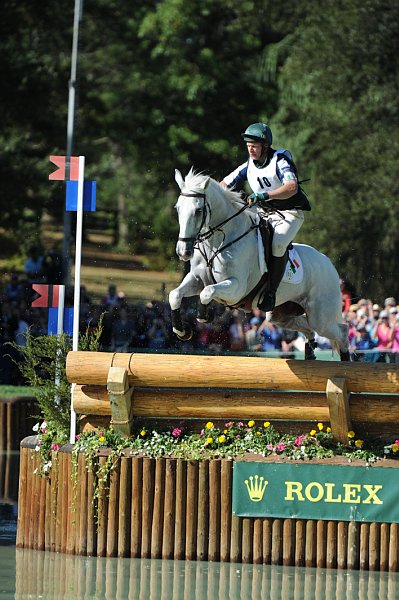 WEG2-10-2-10-EV-XX-3089-StepInTime-MarkKyle-DDeRosaPhoto.JPG