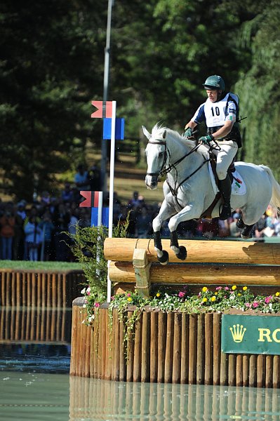 WEG2-10-2-10-EV-XX-3090-StepInTime-MarkKyle-DDeRosaPhoto.JPG