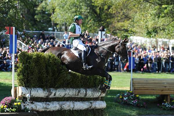 WEG2-10-2-10-EV-XX-3277-HenryJotaHampton-PeterAtkins-DDeRosaPhoto.JPG