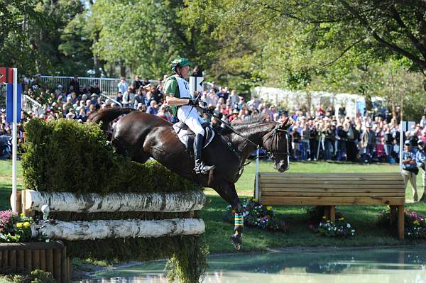 WEG2-10-2-10-EV-XX-3278-HenryJotaHampton-PeterAtkins-DDeRosaPhoto.JPG