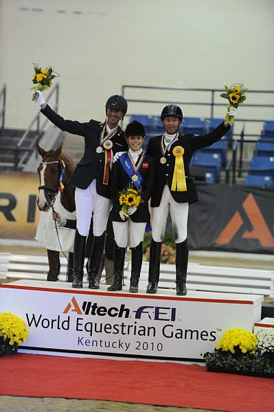 WEG3-10-7-10-Para-Medals-6762-DDeRosaPhoto.jpg