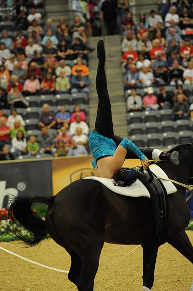 WEG3-10-7-10-Vaulting-5734-DDeRosaPhoto.jpg