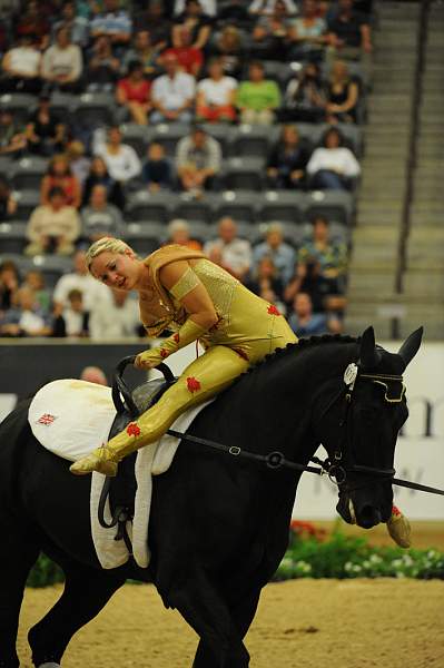 WEG3-10-7-10-Vaulting-5753-DDeRosaPhoto.jpg