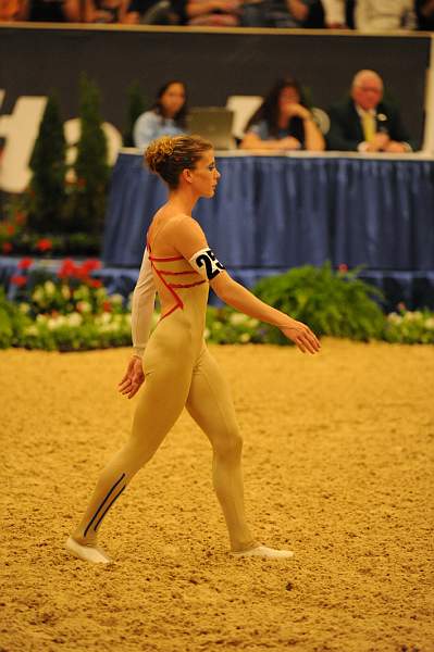 WEG3-10-7-10-Vaulting-5771-DDeRosaPhoto.jpg
