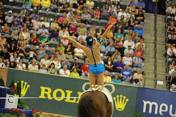 WEG3-10-7-10-Vaulting-5846-DDeRosaPhoto.jpg