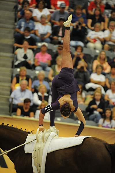 WEG3-10-7-10-Vaulting-5881-DDeRosaPhoto.jpg