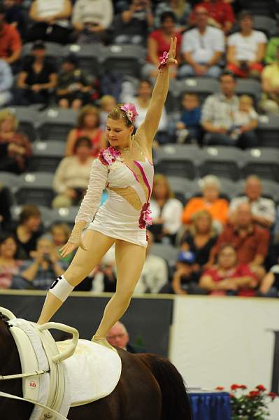 WEG3-10-7-10-Vaulting-5902-DDeRosaPhoto.jpg
