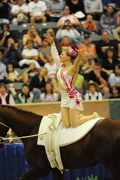 WEG3-10-7-10-Vaulting-5921-DDeRosaPhoto.jpg