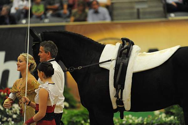 WEG3-10-7-10-Vaulting-DSC_6533-DDeRosaPhoto.jpg