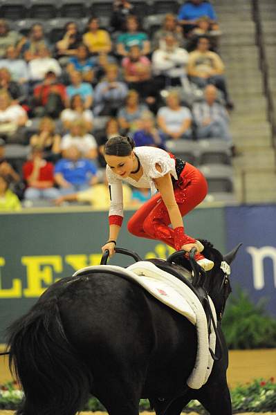 WEG3-10-7-10-Vaulting-DSC_6560-DDeRosaPhoto.jpg