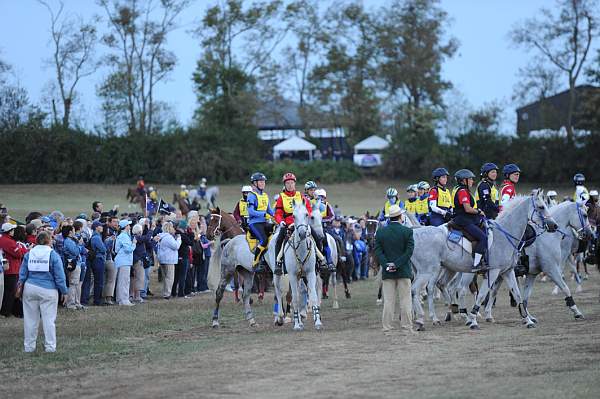 WEG1-9-26-10-Endurance-2295-DDeRosaPhoto.jpg