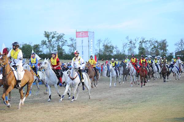 WEG1-9-26-10-Endurance-2324-DDeRosaPhoto.jpg