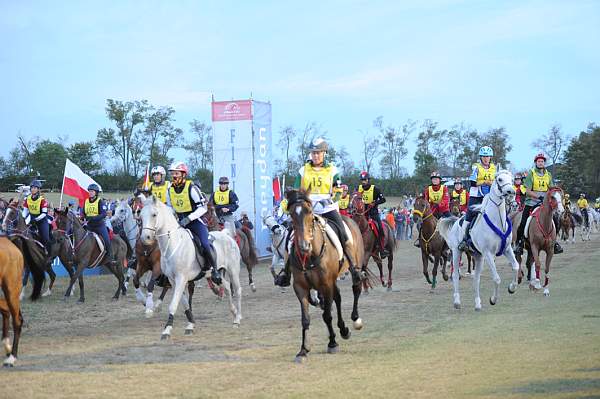 WEG1-9-26-10-Endurance-2336-DDeRosaPhoto.jpg