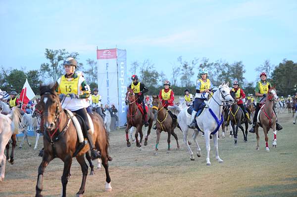 WEG1-9-26-10-Endurance-2338-DDeRosaPhoto.jpg