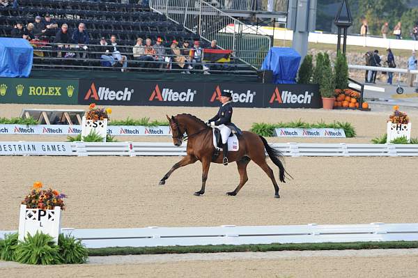 WEG1-9-28-10-DressageGP-5471-DDeRosaPhoto.jpg