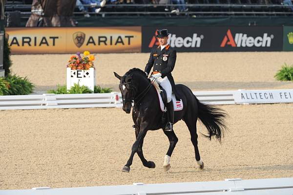 WEG1-9-28-10-DressageGP-5557-DDeRosaPhoto.jpg