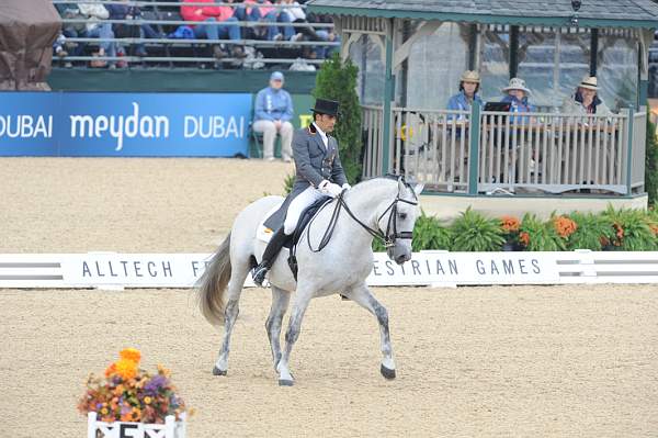 WEG1-9-28-10-DressageGP-5735-DDeRosaPhoto.jpg