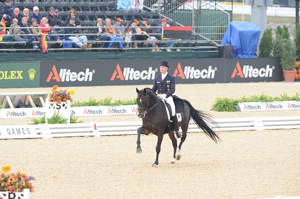 WEG1-9-28-10-DressageGP-5770-DDeRosaPhoto.jpg