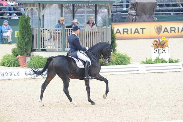 WEG1-9-28-10-DressageGP-5797-DDeRosaPhoto.jpg