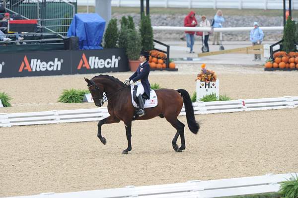 WEG1-9-28-10-DressageGP-5841-DDeRosaPhoto.jpg