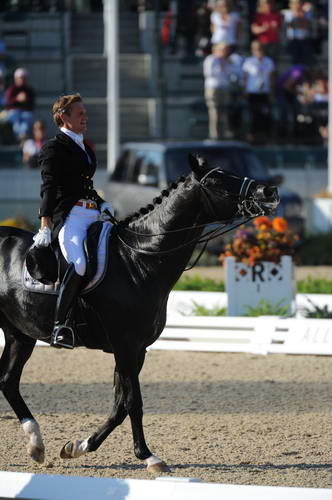 WEG1-9-29-10-DRE-Special-9049-EdwardGal-Totilas-DDeRosaPhoto.jpg