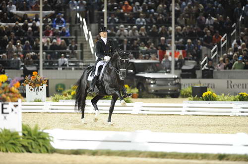 WEG2-10-1-10-DRE-Freestyle-2559-EdwardGal-Totilas-DDeRosaPhoto.jpg