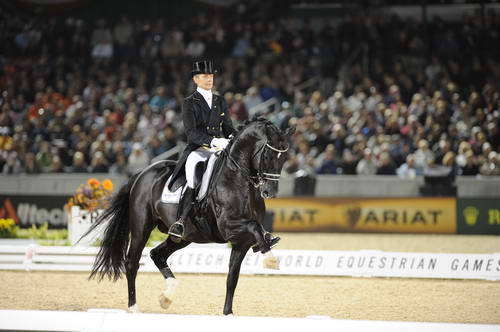 WEG2-10-1-10-DRE-Freestyle-2566-EdwardGal-Totilas-DDeRosaPhoto.jpg