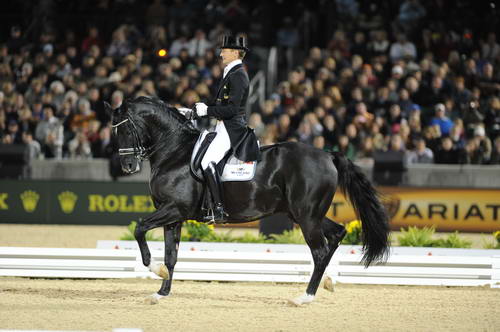 WEG2-10-1-10-DRE-Freestyle-2571-EdwardGal-Totilas-DDeRosaPhoto.jpg