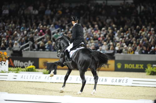 WEG2-10-1-10-DRE-Freestyle-2612-EdwardGal-Totilas-DDeRosaPhoto.jpg