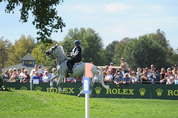 WEG2-10-2-10-EV-XX-5397-CourageousComet-RebeccaHolderosaPhoto.jpg