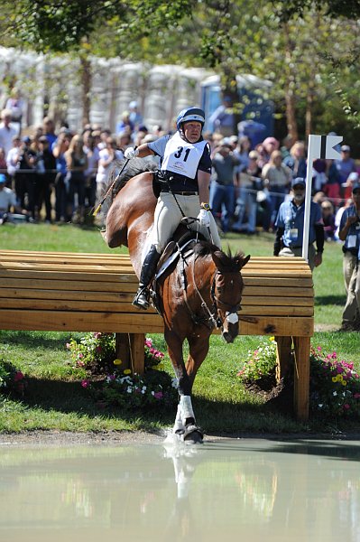 WEG2-10-2-10-EV-XX-4048-BAllyNoeCastleRM-BuckDavidson-DDeRosaPhotoBa.jpg