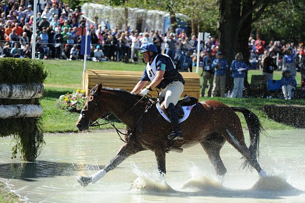 WEG2-10-2-10-EV-XX-4084-BAllyNoeCastleRM-BuckDavidson-DDeRosaPhotoBa.jpg