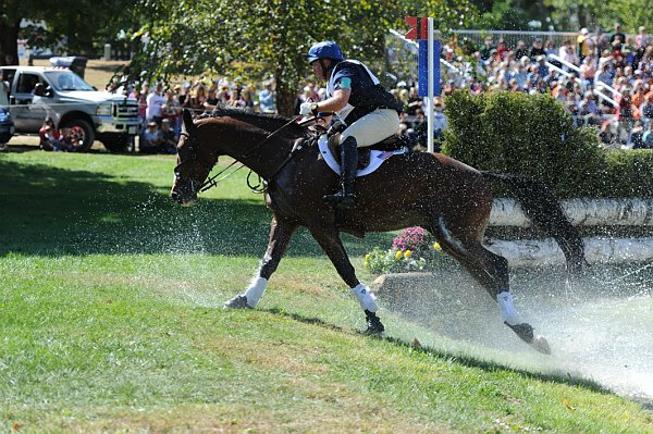 WEG2-10-2-10-EV-XX-4087-BAllyNoeCastleRM-BuckDavidson-DDeRosaPhotoBa.jpg