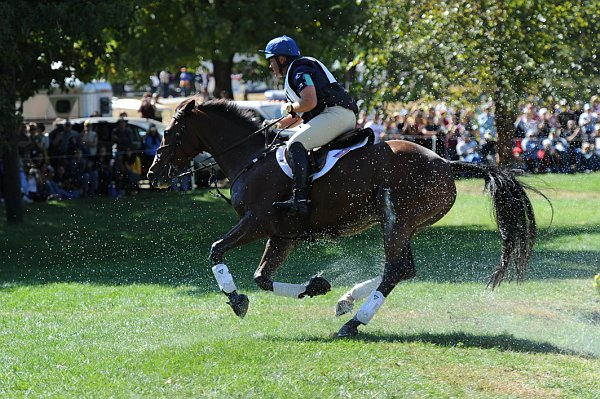 WEG2-10-2-10-EV-XX-4089-BAllyNoeCastleRM-BuckDavidson-DDeRosaPhotoBa.jpg
