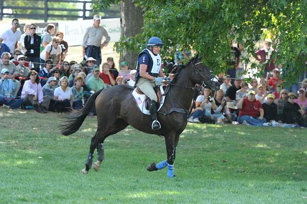 WEG2-10-2-10-EV-XX-5110-KarenOConnor-Mandiba-DDeRosaPhoto.jpg