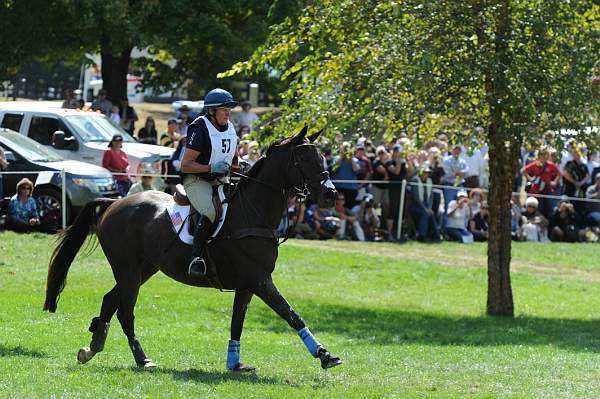WEG2-10-2-10-EV-XX-5114-KarenOConnor-Mandiba-DDeRosaPhoto.jpg