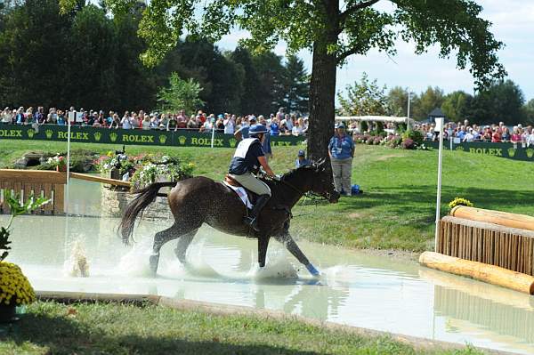 WEG2-10-2-10-EV-XX-5127-KarenOConnor-Mandiba-DDeRosaPhoto.jpg