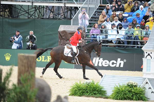 WEG2-10-3-10-EV-SJ-7229-KarenOConnor-Mandiba-DDeRosaPhoto.jpg