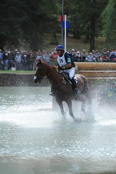 WEG2-10-2-10-EV-XX-5915-Woodburn-PhillipDutton-DDeRosaPhoto.jpg