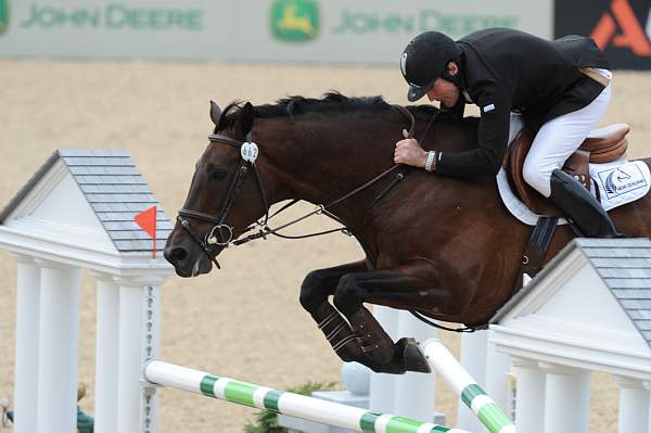WEG2-10-4-10-SJ-8008-MauriceBeatson-ApolloVanEvendael-DDeRosaPhoto.JPG