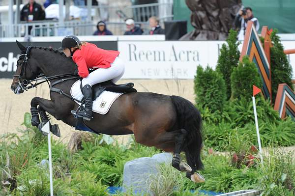 WEG2-10-4-10-SJ-8097-Janne-FriederikeMeyer-CellagonLambrasco-DDeRosaPhoto.JPG