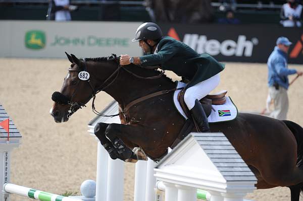 WEG2-10-4-10-SJ-8218-CharlesLuyckx-Olilbero-DDeRosaPhoto.JPG