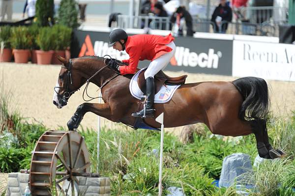 WEG2-10-4-10-SJ-8774-MarioDeslauriers-Urico-DDeRosaPhoto.jpg