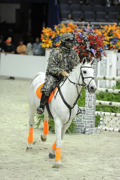 WIHS2-10-28-10-4885-Platinum-AaronVale-DDeRosaPhoto.jpg