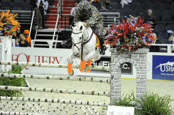 WIHS2-10-28-10-4897-Platinum-AaronVale-DDeRosaPhoto.jpg