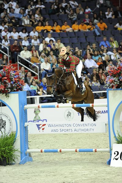 WIHS2-10-28-10-4941-BalladVanHet-BrianneGoutal-DDeRosaPhoto.jpg