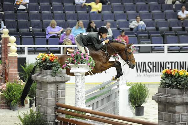 WIHS1-10-26-10-Cl3-GrConfHtr-7767-SmallAffair-JohnFrench-DDeRosaPhoto.jpg