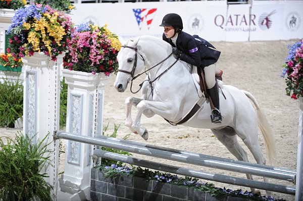 WIHS3-10-31-10-Cl123-LgPnyHtr-9879-Peterpotamus-EmilyWeeks-DDeRosaPhoto.jpg